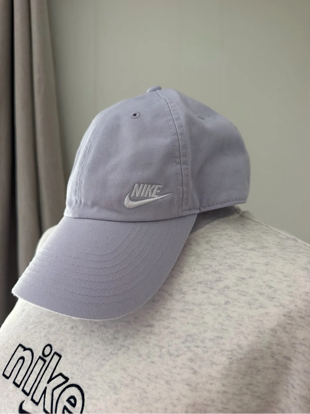Nike Men’s Light Lavender Baseball Cap